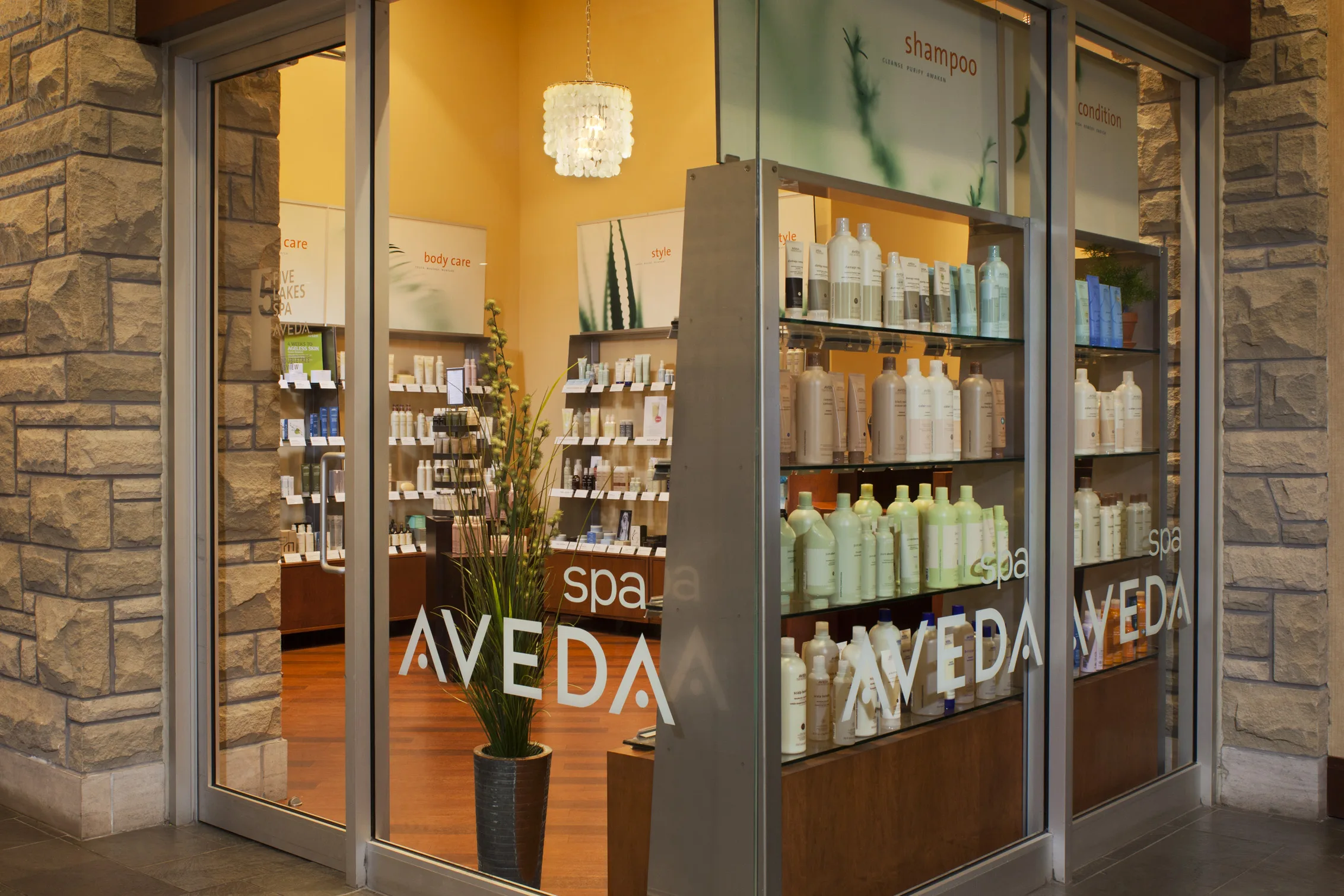 Five Lakes Spa storefront and entrance